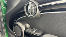 MINI Hatchback 1.5 Cooper Classic 3dr Auto [Comfort/Nav Pack] Petrol Hatchback